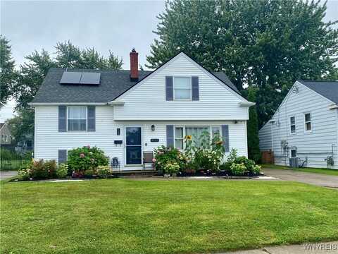 4937 Chapman Pkwy, Hamburg, NY 14075