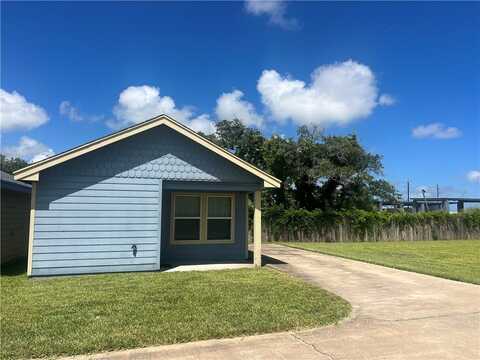 109 Gillespie, Aransas Pass, TX 78336