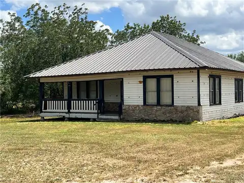 336 County Road 137, Alice, TX 78332