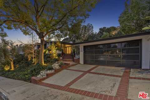 8670 Allenwood Rd, Los Angeles, CA 90046