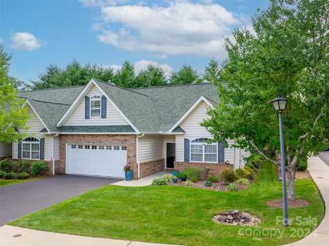 106 Victoria Park Drive, Hendersonville, NC 28792