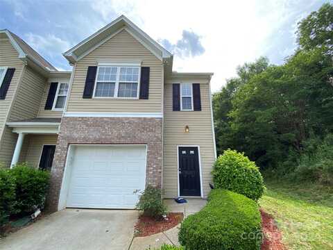 7547 Abigail Glen Drive, Charlotte, NC 28212