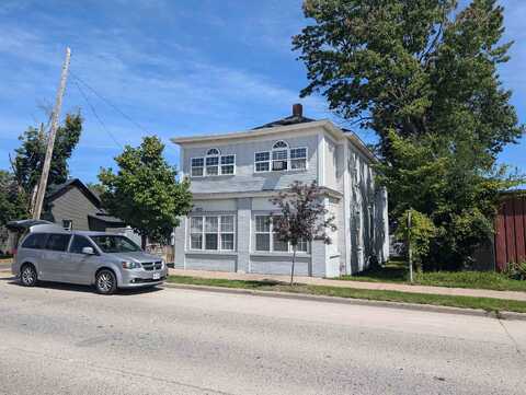 823 S 3RD AVENUE, Wausau, WI 54401