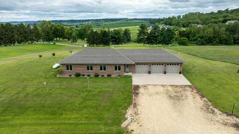 39891 326th, Bellevue, IA 52031