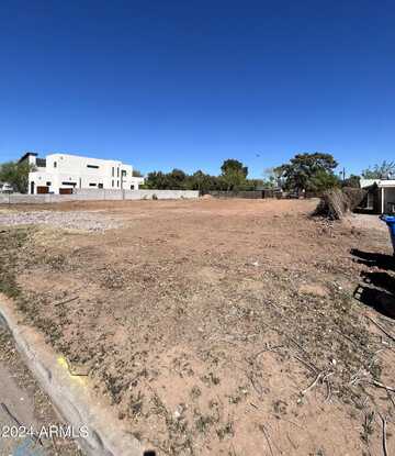 2329 N 29th Street, Phoenix, AZ 85008