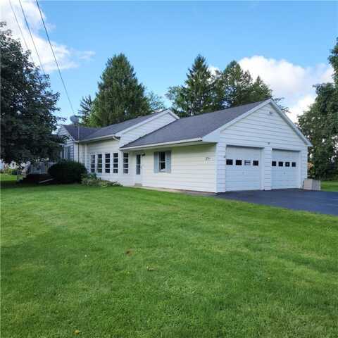 23 N Newark Street, Phelps, NY 14532