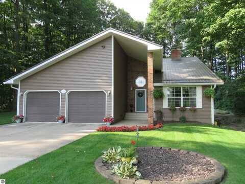 10190 S BLODGETT, Mc Bain, MI 49657