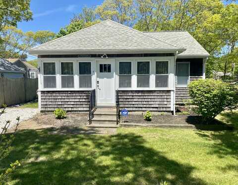 6 Parkwood Road, South Yarmouth, MA 02664