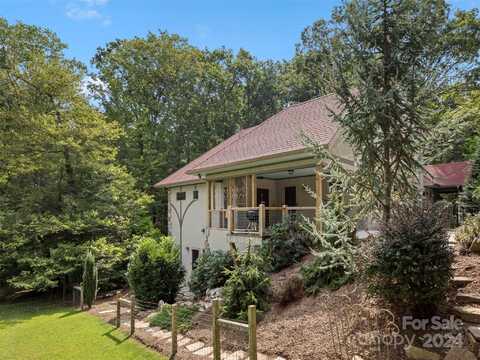 379 Holston Village Road, Waynesville, NC 28786