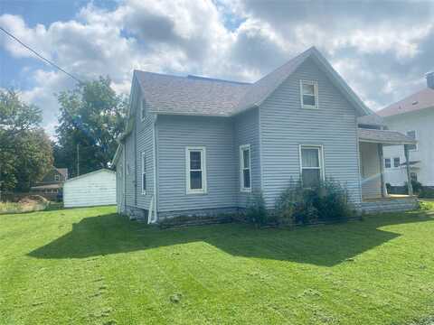 460 NE Sycamore Avenue, Earlham, IA 50072