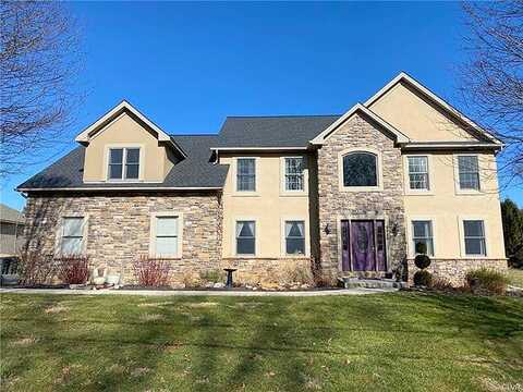Lower Macungie, MACUNGIE, PA 18062
