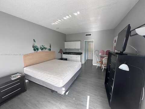 Diplomat, HALLANDALE BEACH, FL 33009