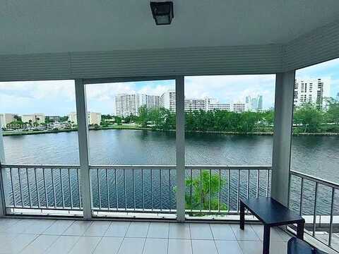 Diplomat, HALLANDALE BEACH, FL 33009