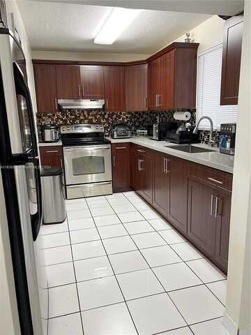 21St, HIALEAH, FL 33016