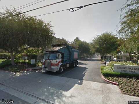 Moorpark St, Studio City, CA 91604