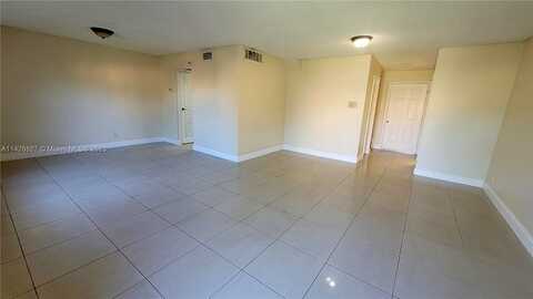 68Th, HIALEAH, FL 33015