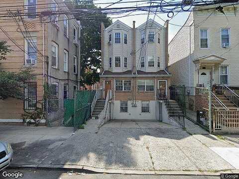 Elton, BROOKLYN, NY 11208