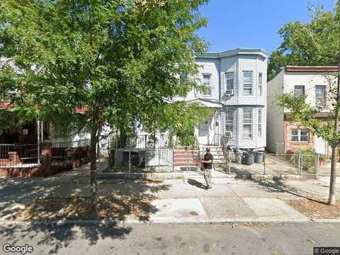 Ridgewood, BROOKLYN, NY 11208