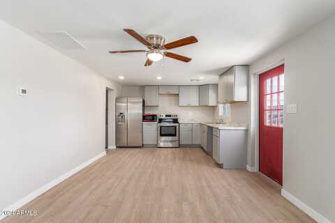 9424 N 2ND Place, Phoenix, AZ 85020