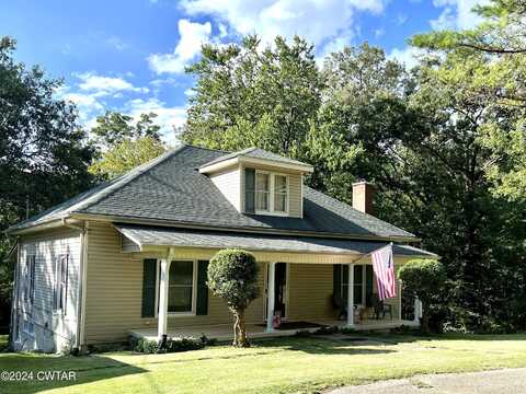 148 N 8th Street, Selmer, TN 38375