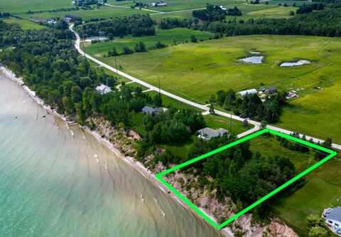 N5096 Lakeshore Dr, Kewaunee, WI 54216