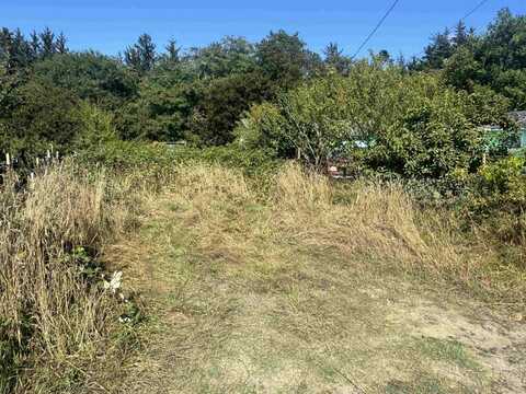 1329 Burtschell, Crescent City, CA 95531