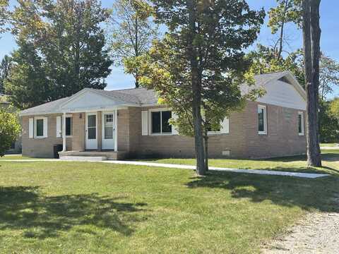 440 S Lawn Street, Alpena, MI 49707