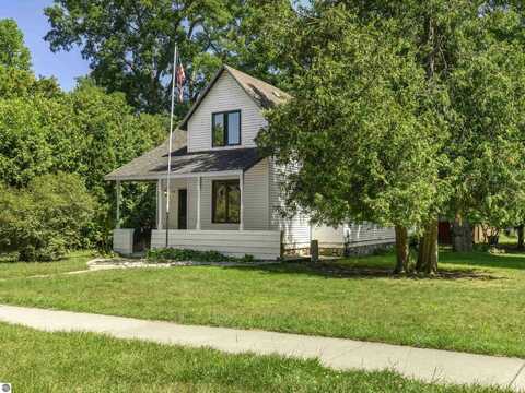 518 CORNING AVENUE, FRANKFORT, MI 49635