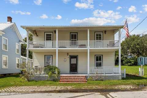 218 S Elm Street, Swansboro, NC 28584