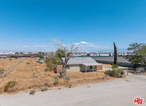 42104 6th St, Lancaster, CA 93535