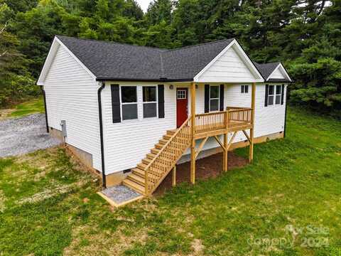 1374 Spicer Cove Road, Hendersonville, NC 28792