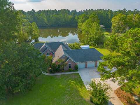 654 Lakeview Circle, Douglas, GA 31535