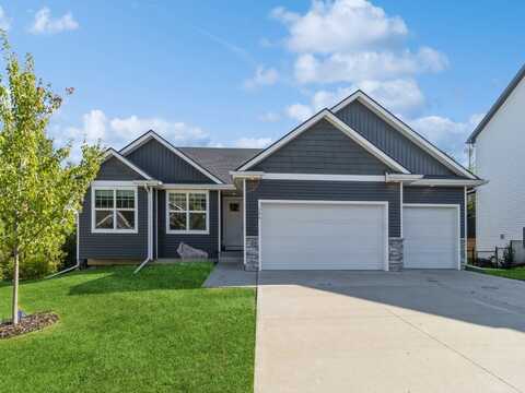 106 Braeburn Circle, Norwalk, IA 50211