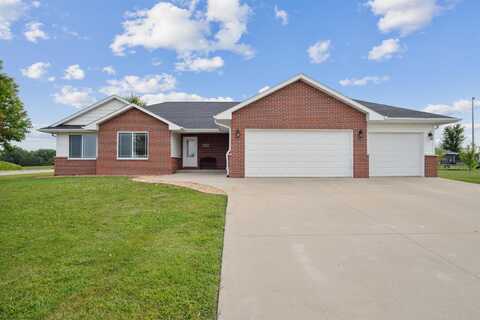 9394 Cashel Dr E, Peosta, IA 52068