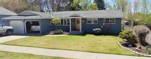 819 S 7th St, Lakeview, OR 97630