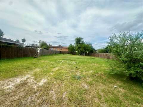 822 W Sinton Street, Sinton, TX 78387