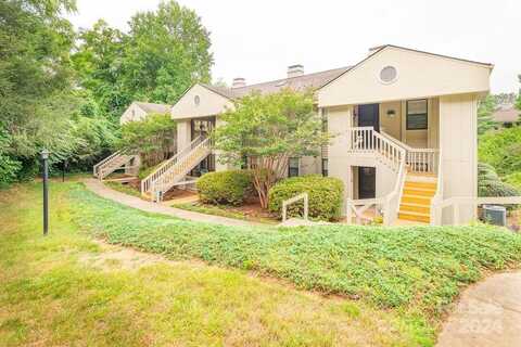 2501 Vineyard Boulevard, Asheville, NC 28805