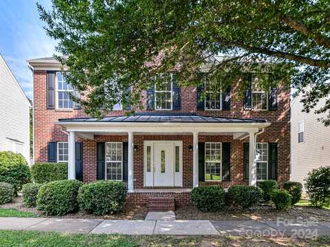 8419 Castledown Drive, Huntersville, NC 28078