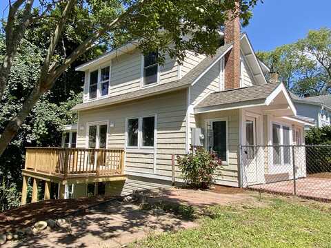 7 Orchard Street, East Lyme, CT 06357