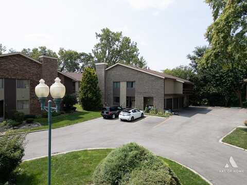 3 W Millstone Court, Palos Hills, IL 60465