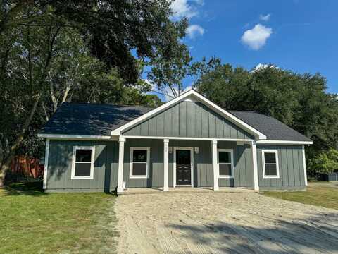 102 Whitesville Road, Moncks Corner, SC 29461