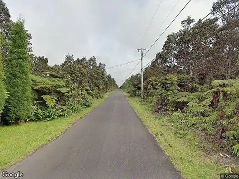 Nahelenani St, Volcano, HI 96785