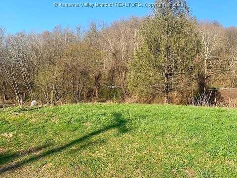 Falcon Drive, Charleston, WV 25312