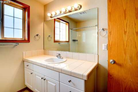 54Th, WASHOUGAL, WA 98671