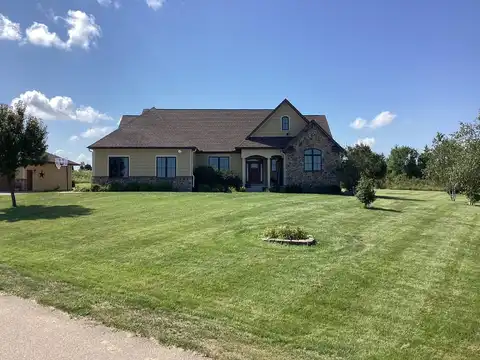 221St, ALBERT LEA, MN 56007