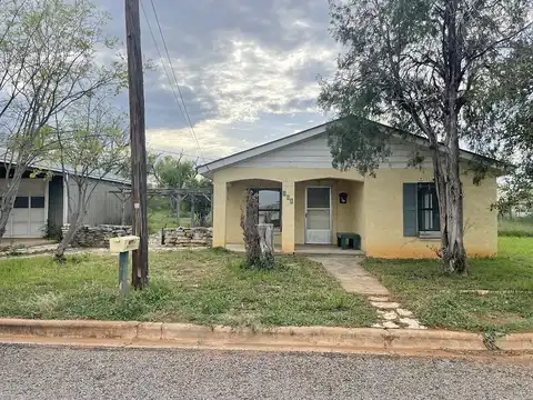 Flag, LLANO, TX 78643