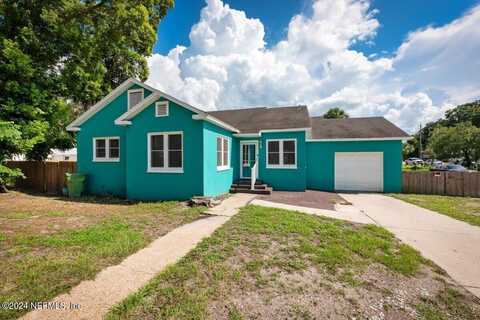 Crill, PALATKA, FL 32177