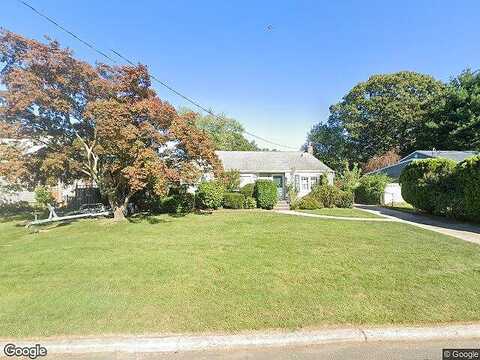 Peters, BAY SHORE, NY 11706