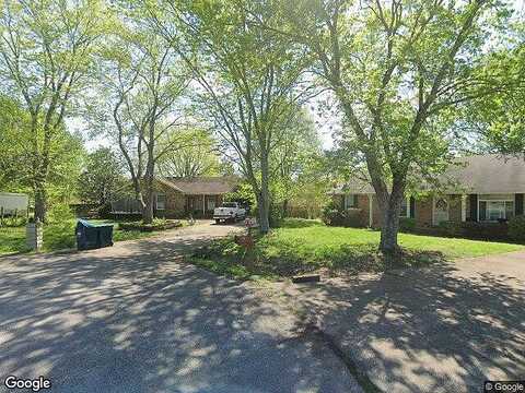 Short, SMYRNA, TN 37167