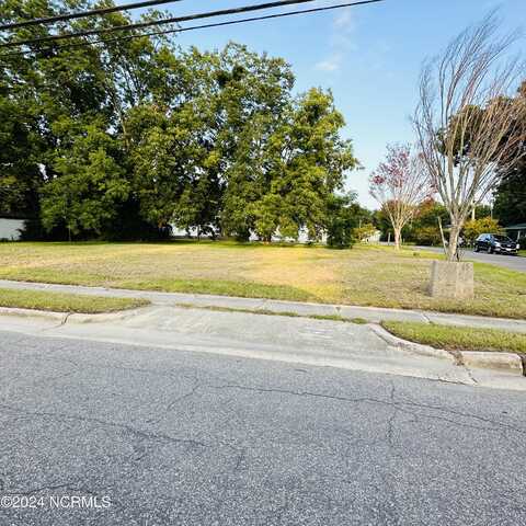 706 N Oakum Street, Edenton, NC 27932